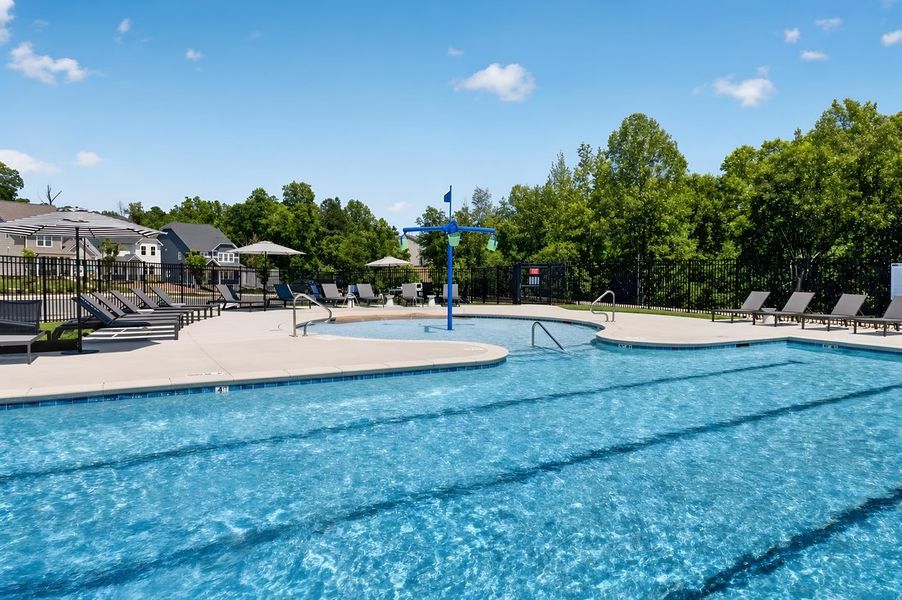 Community amenities in Silverstone, Knightdale (Image 24).