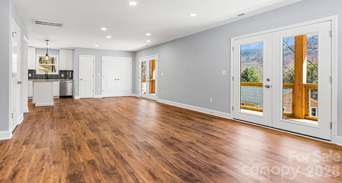 Spacious, unfurnished interior of a new home in , Maggie Valley (Image 17).
