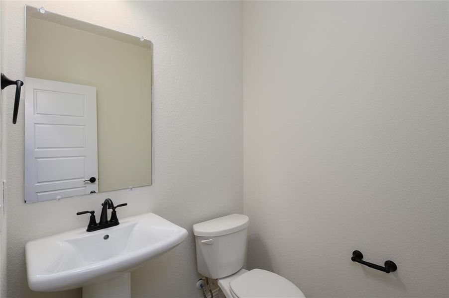 Furnished interior view inside a new home in Creekview Meadows, Pilot Point (Image 8). Furnished interior view inside a new home in Creekview Meadows, Pilot Point (Image 8).