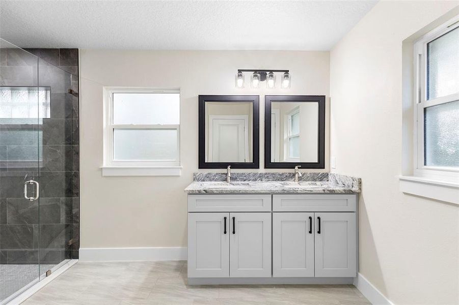 Furnished interior view inside a new home in , Deland (Image 11).