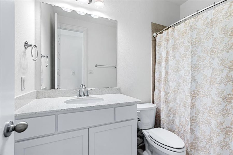 Furnished interior view inside a new home in Sandbrock Ranch, Aubrey (Image 8).