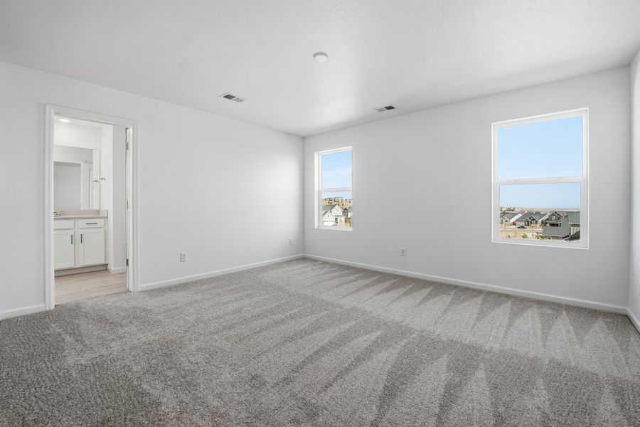 Spacious, unfurnished interior of a new home in Trailstone, Arvada (Image 17).