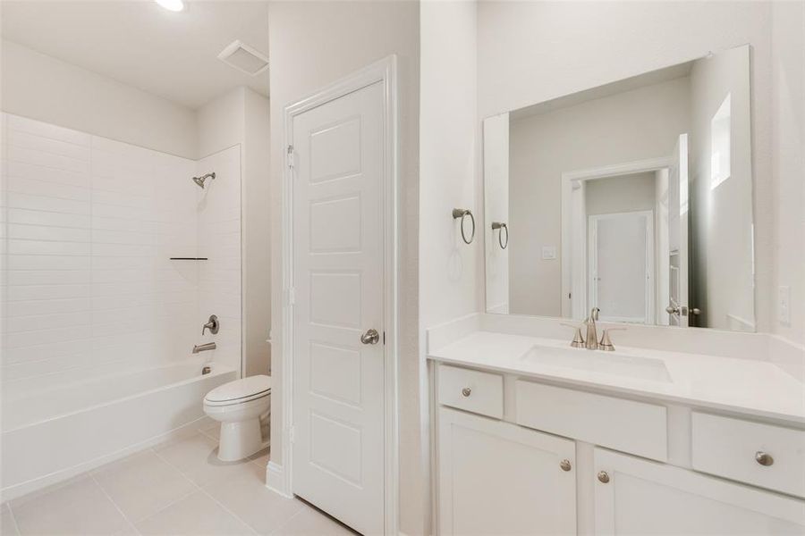 Furnished interior view inside a new home in Sutton Fields, Celina (Image 16).