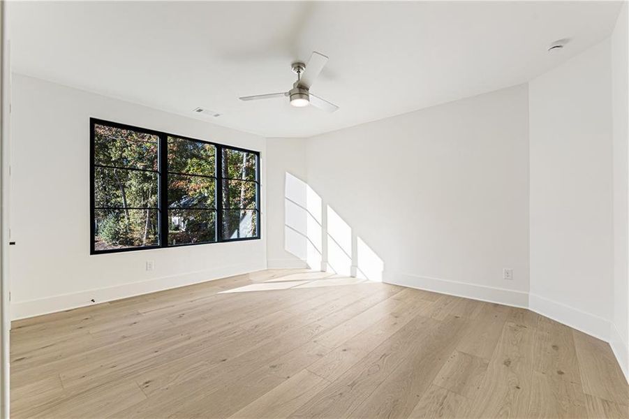 Spacious, unfurnished interior of a new home in , Alpharetta (Image 73).