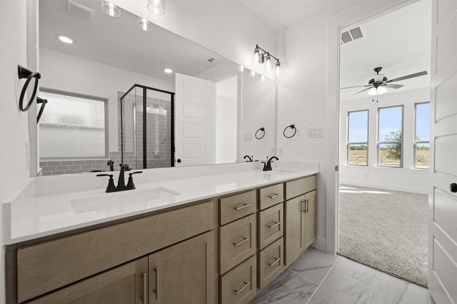 13_8821 Acorn- Primary Suite-5