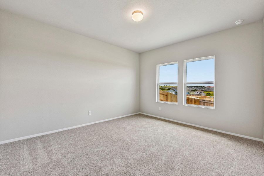 Spacious, unfurnished interior of a new home in Cloverleaf, Austin (Image 29).