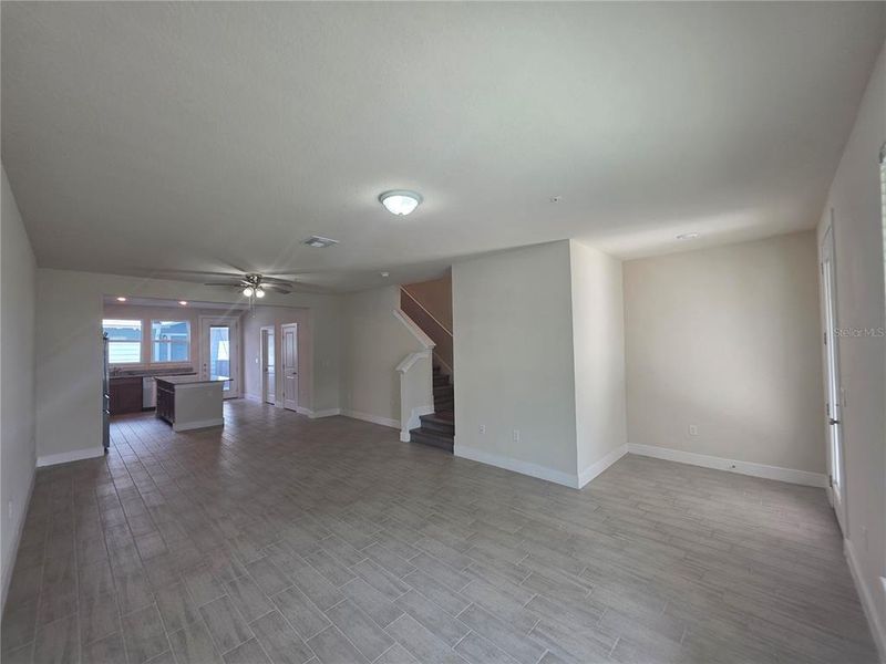 Spacious, unfurnished interior of a new home in , Orlando (Image 28).