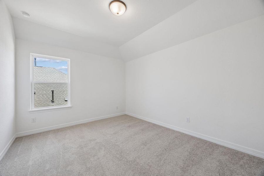Spacious, unfurnished interior of a new home in Brookewater, Rosenberg (Image 30).