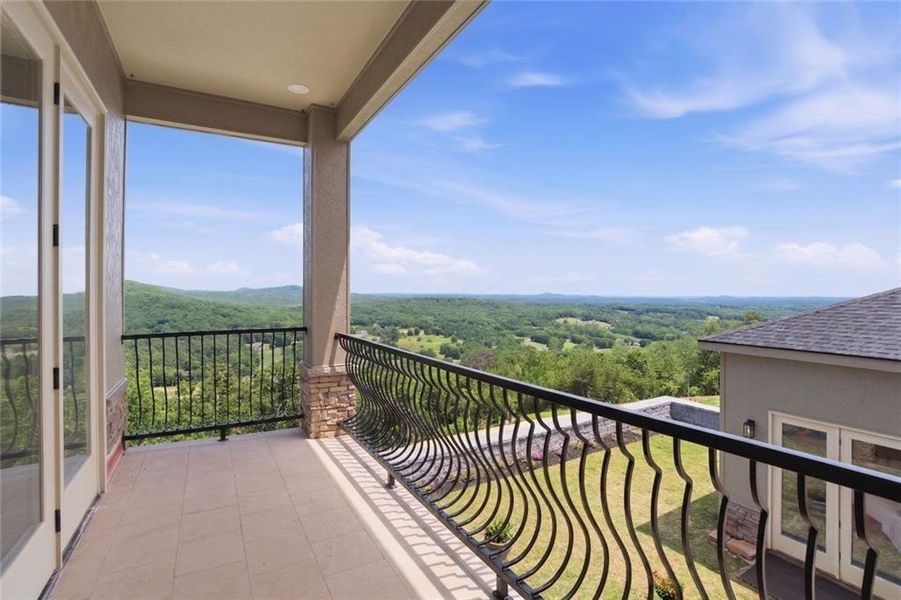 Exterior details and patio area of a home in , Clarkesville (Image 37).