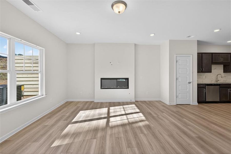 Spacious, unfurnished interior of a new home in Jameson Towns, Villa Rica (Image 21).