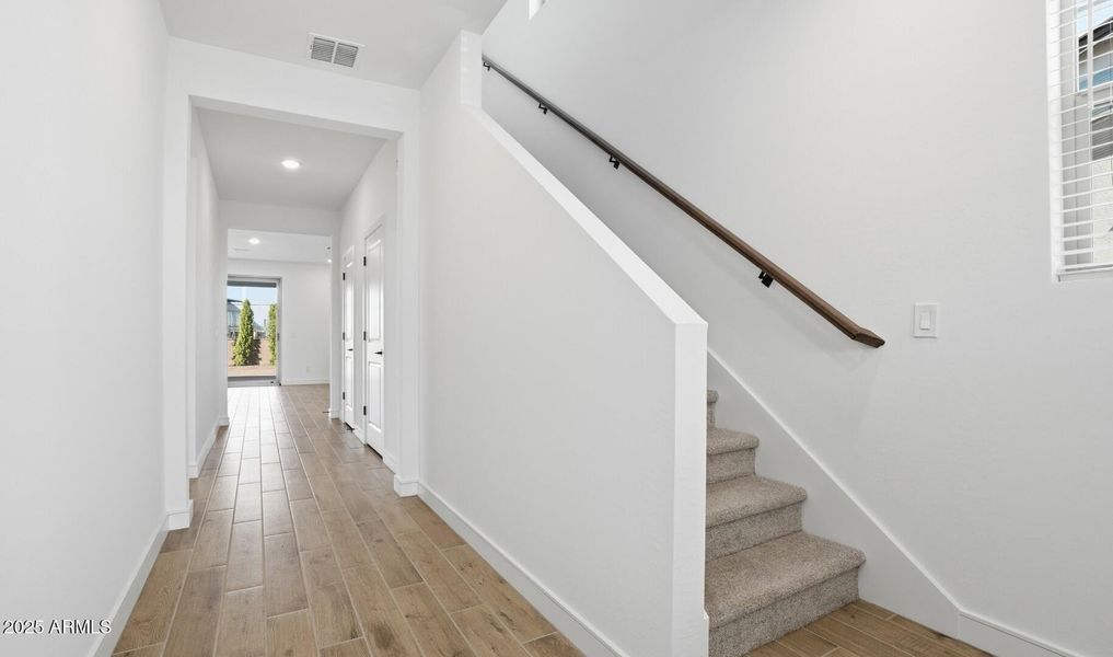 Manor Lot #60 Foyer (Large)