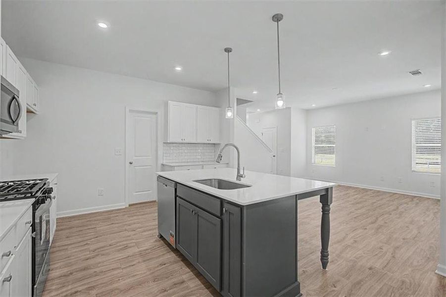 Furnished interior view inside a new home in Sawmill Creek, Mableton (Image 11).