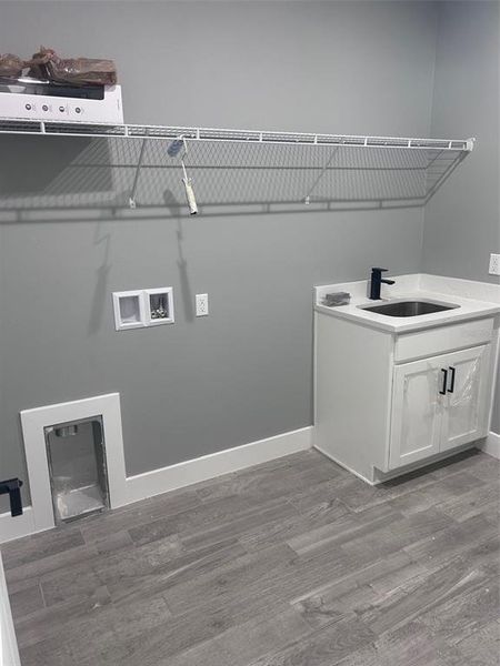 Spacious, unfurnished interior of a new home in , New Smyrna Beach (Image 11).