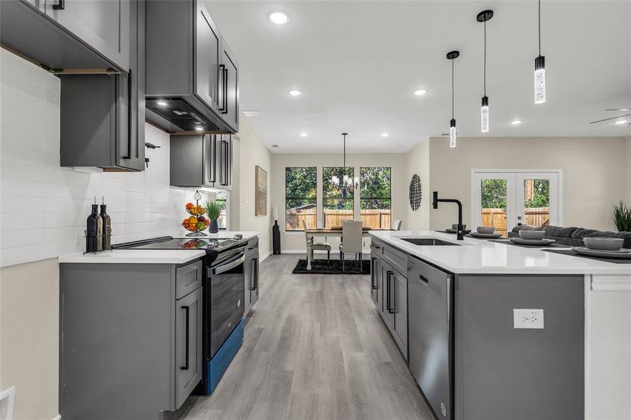 Furnished interior view inside a new home in , Gun Barrel City (Image 19).