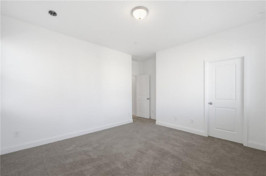 Spacious, unfurnished interior of a new home in Promenade Ridge, Marietta (Image 33).