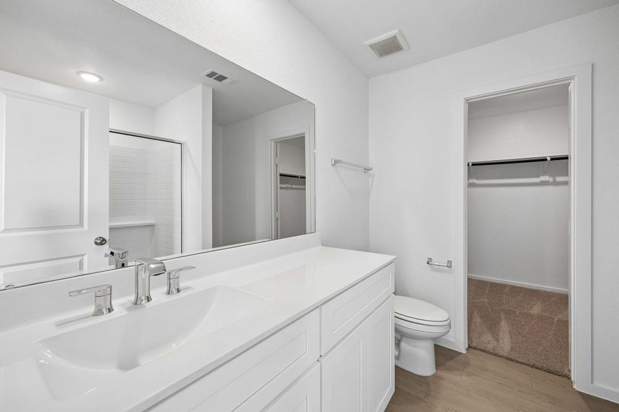 Furnished interior view inside a new home in River Ranch, Dayton (Image 9).