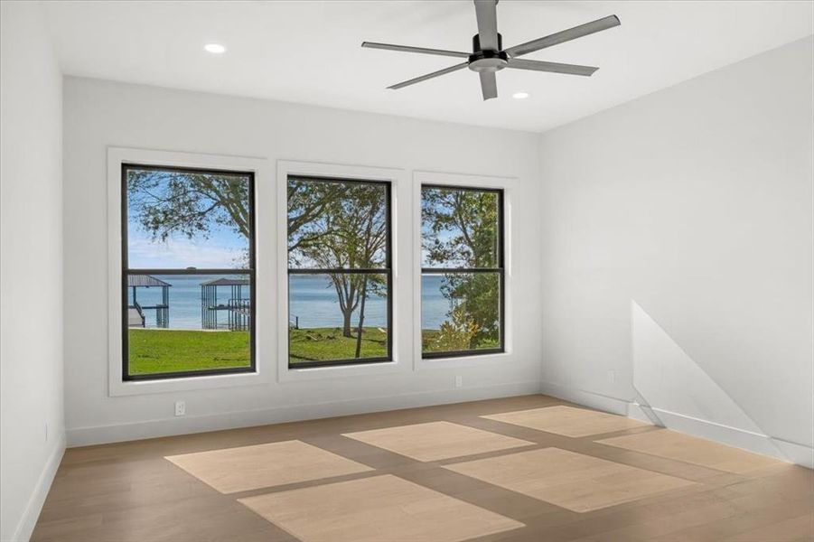 Spacious, unfurnished interior of a new home in , Corsicana (Image 18).