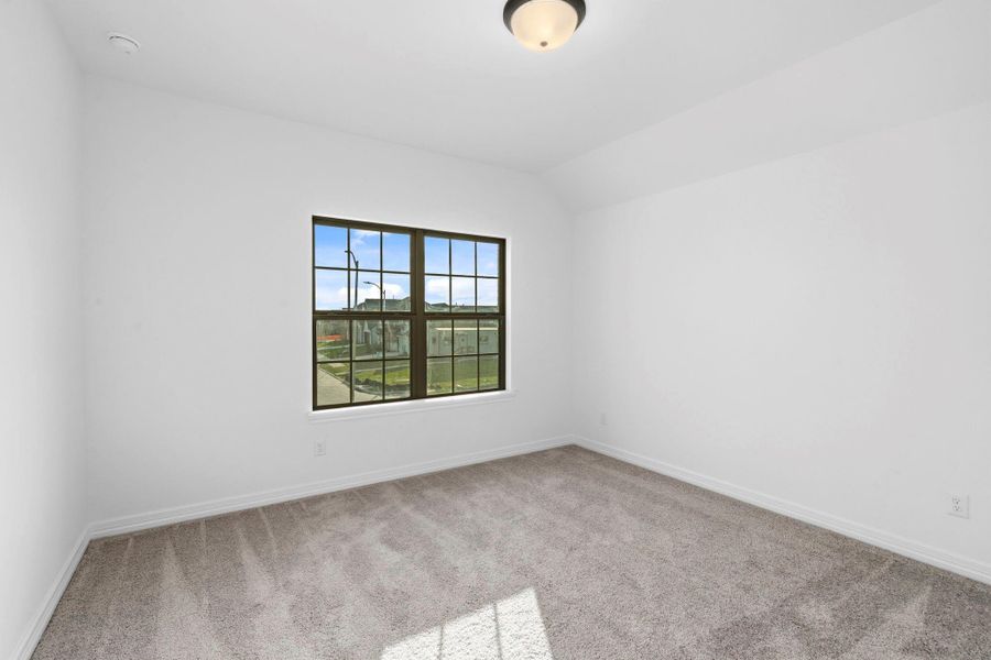 Spacious, unfurnished interior of a new home in Brookewater, Rosenberg (Image 24).
