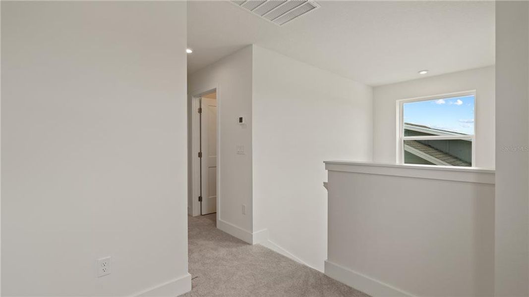 Spacious, unfurnished interior of a new home in Trailside, Mount Dora (Image 35).