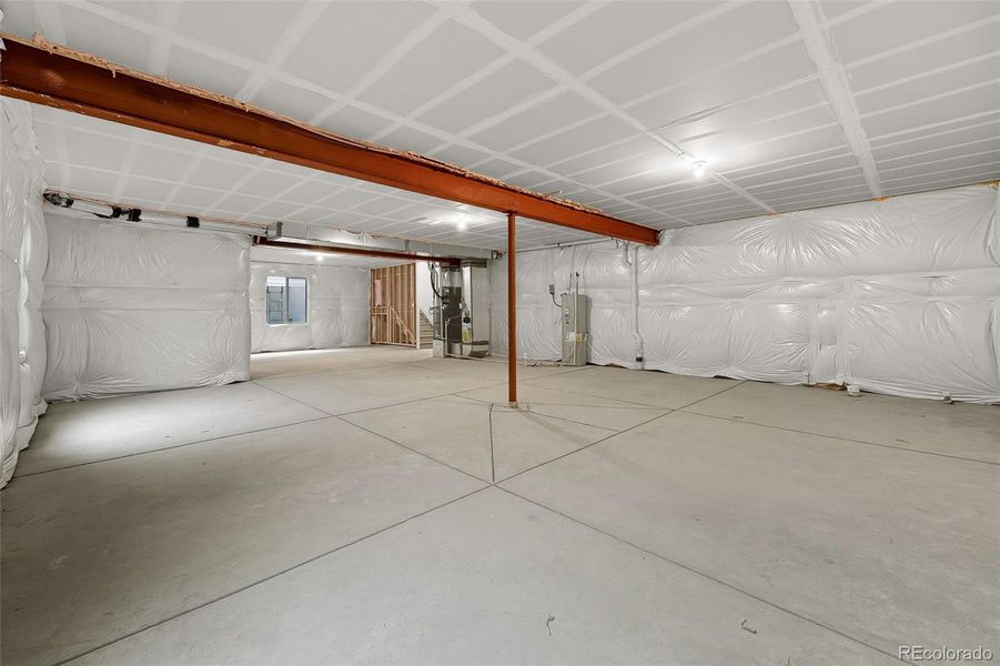 16575 W 93rd Place ~ Ready Now!