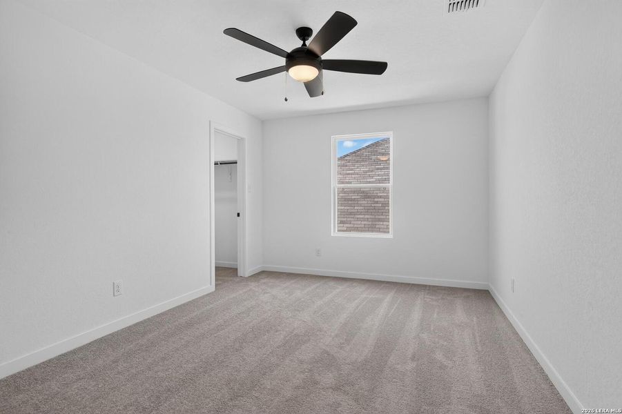 Spacious, unfurnished interior of a new home in Cordova Trails, Seguin (Image 31).