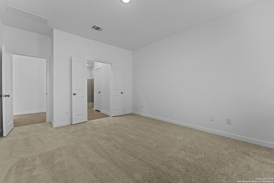 Spacious, unfurnished interior of a new home in Parkside: Coastline Collection, New Braunfels (Image 10).