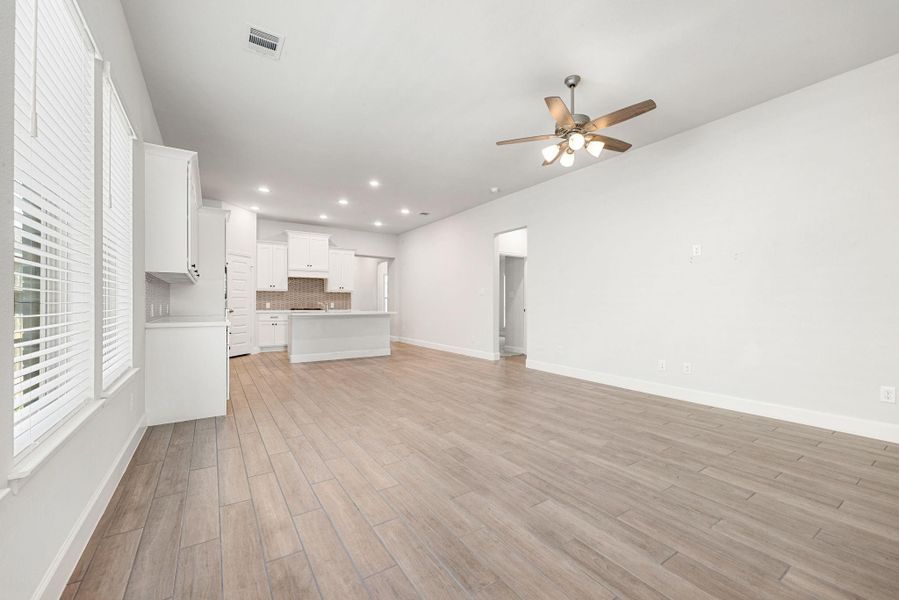 Spacious, unfurnished interior of a new home in The Grand Prairie, Hockley (Image 14).