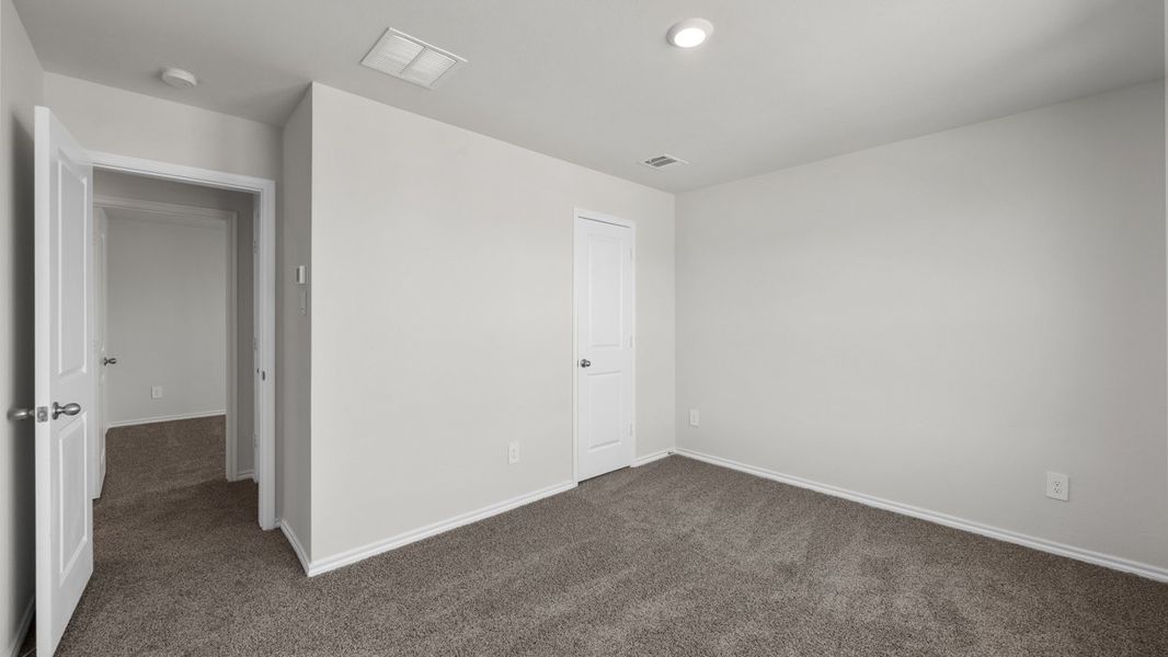 Spacious, unfurnished interior of a new home in Crane Crossing, Crandall (Image 28).