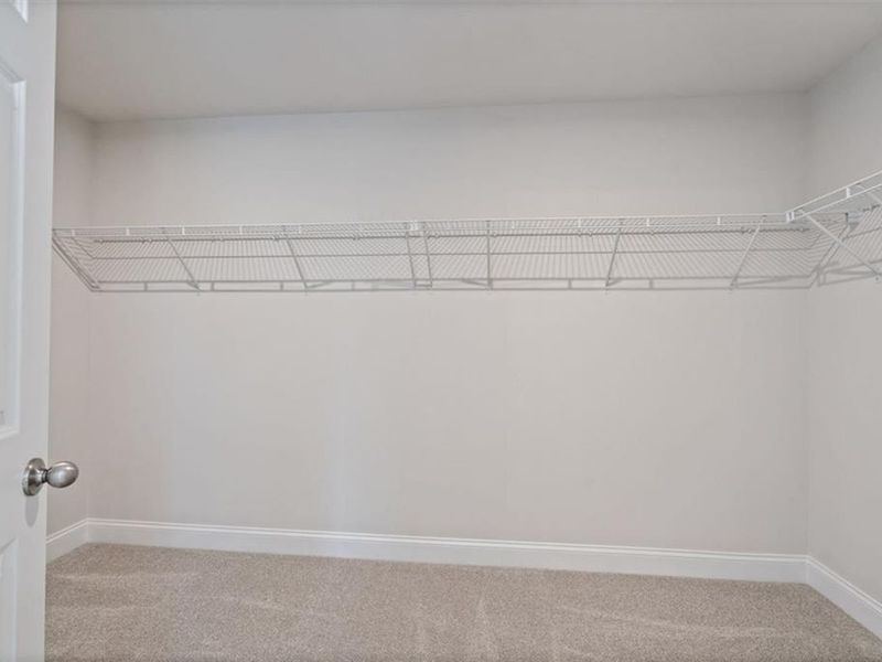 Spacious, unfurnished interior of a new home in Wehunt Meadows, Hoschton (Image 41).