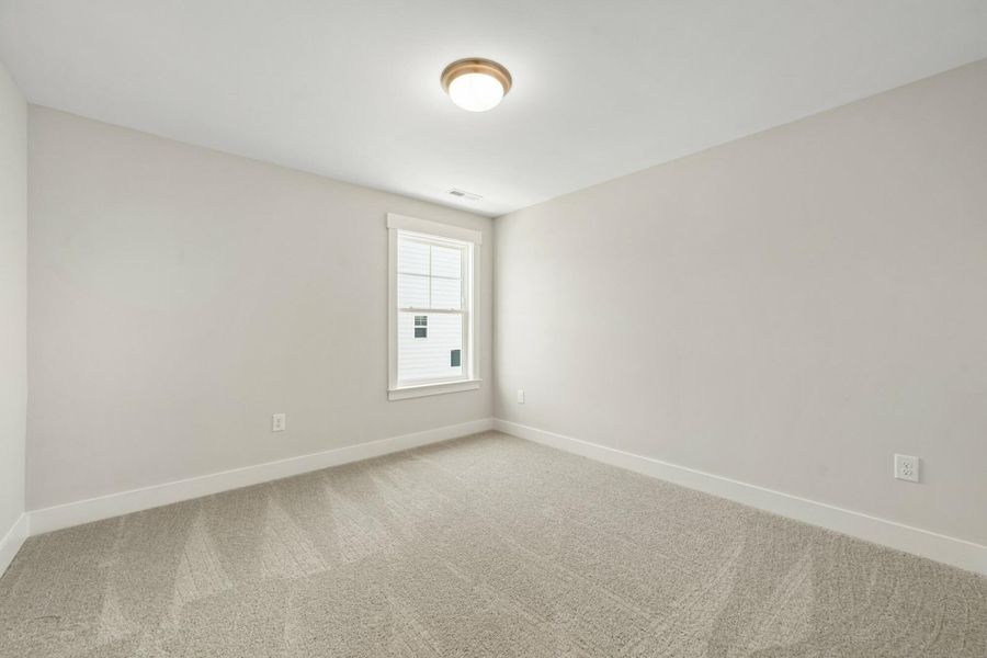 Spacious, unfurnished interior of a new home in Harbor Crossing, Greensboro (Image 24).