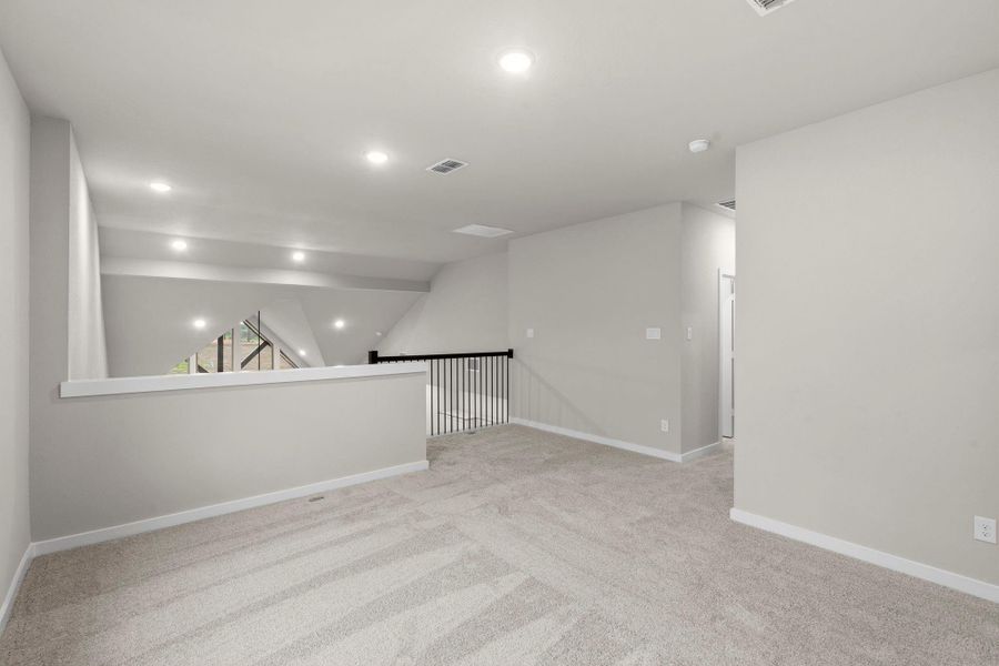 Spacious, unfurnished interior of a new home in Sienna 45', 50', Missouri City (Image 24).