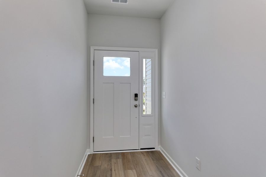 Spacious, unfurnished interior of a new home in Allston Park, Calabash (Image 18).