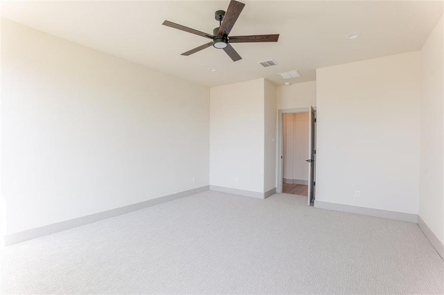 Love the limewash color on the walls! Love the limewash color on the walls!