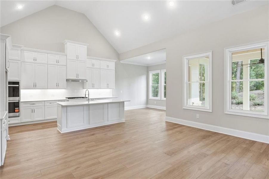 Spacious, unfurnished interior of a new home in , Powder Springs (Image 27).