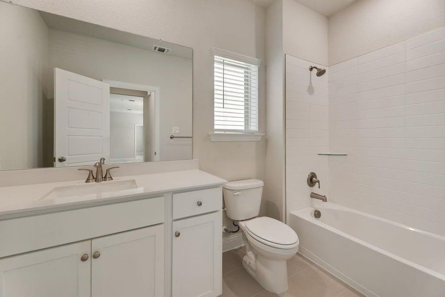 Furnished interior view inside a new home in Sutton Fields, Celina (Image 11).