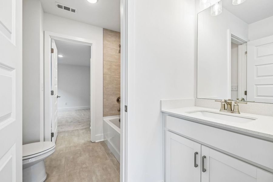 Furnished interior view inside a new home in Devonshire, Mount Juliet (Image 9).
