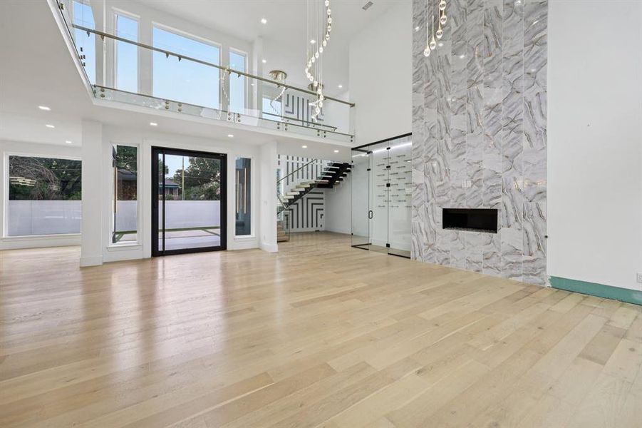 Furnished interior view inside a new home in , Dallas (Image 20).