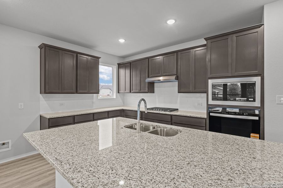 Furnished interior view inside a new home in Sunflower Ridge, New Braunfels (Image 12).