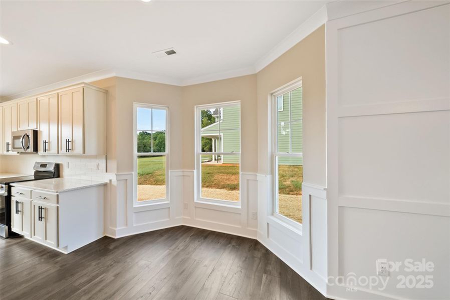 Spacious, unfurnished interior of a new home in , Monroe (Image 31).