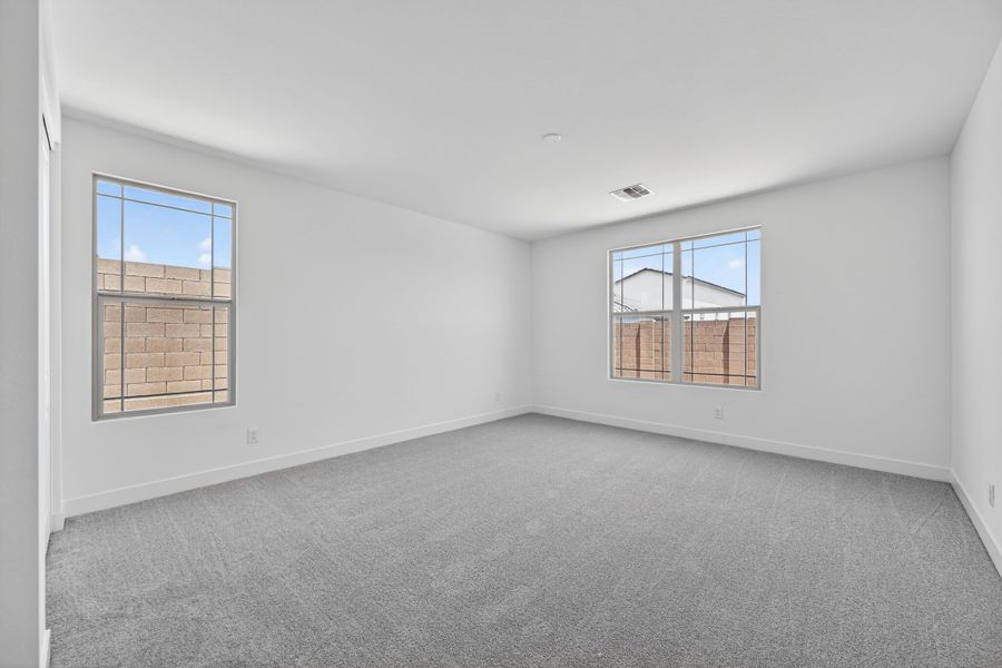 Spacious, unfurnished interior of a new home in Artisan at Asante, Surprise (Image 25).