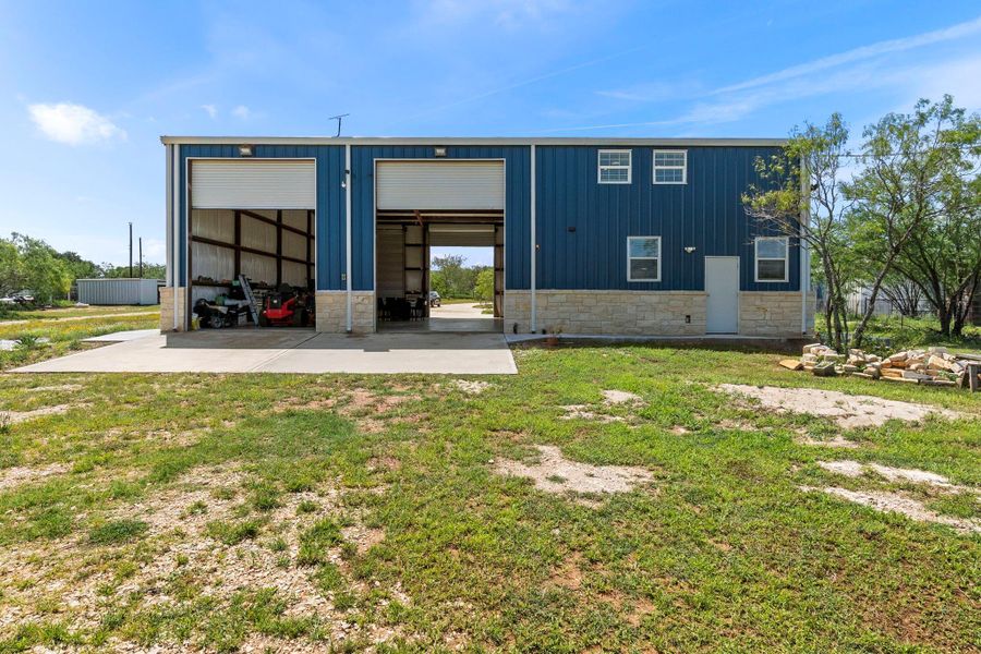 Exterior details and patio area of a home in , Floresville (Image 26).