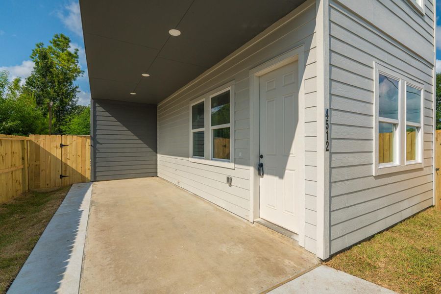 Exterior details and patio area of a home in , Houston (Image 4). Exterior details and patio area of a home in , Houston (Image 4).