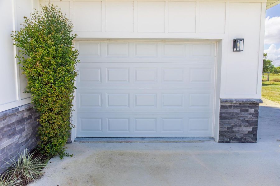 Exterior details and patio area of a home in , Okeechobee (Image 2). Exterior details and patio area of a home in , Okeechobee (Image 2).