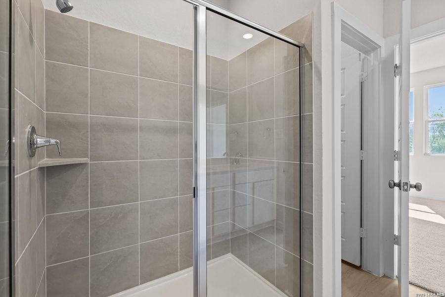 Close-up of interior finishes inside a home in Summerlin, San Antonio (Image 18).
