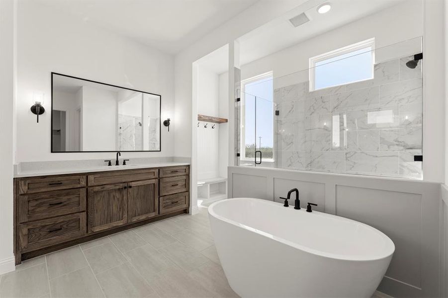 15. 3103 Bexar - Bath