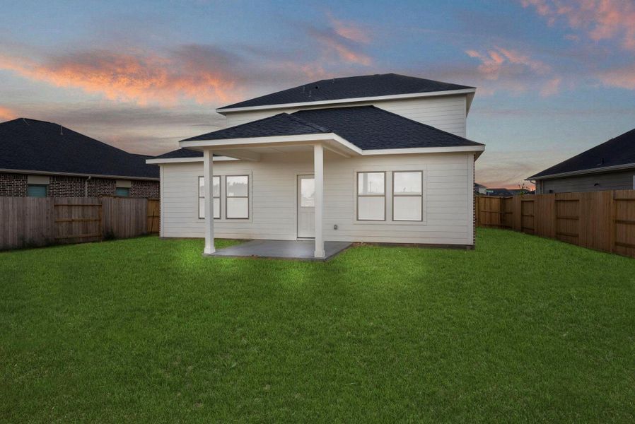 Exterior details and patio area of a home in Laurel Landing, Alvin (Image 23).