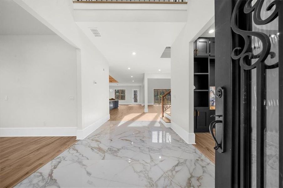 Spacious, unfurnished interior of a new home in , Gainesville (Image 29).