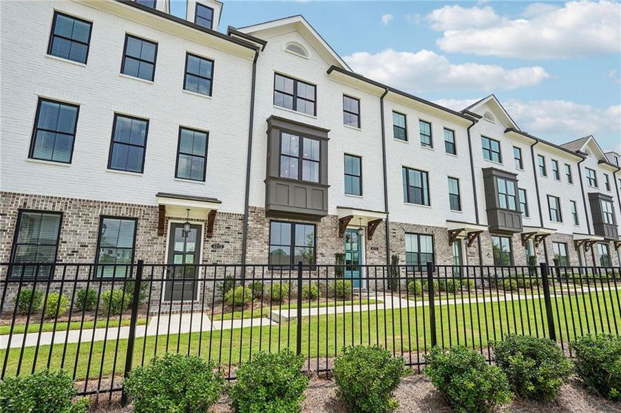 Image 75 of a home in Millcroft Townhomes. Image 75 of a home in Millcroft Townhomes.