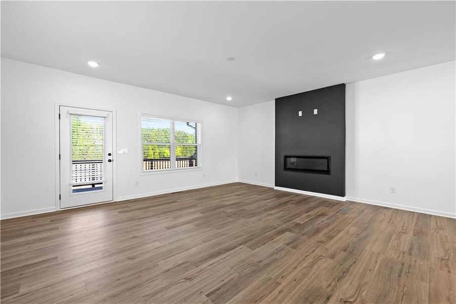 Spacious, unfurnished interior of a new home in Nickel Creek at Newnan Crossing, Newnan (Image 31). Spacious, unfurnished interior of a new home in Nickel Creek at Newnan Crossing, Newnan (Image 31).