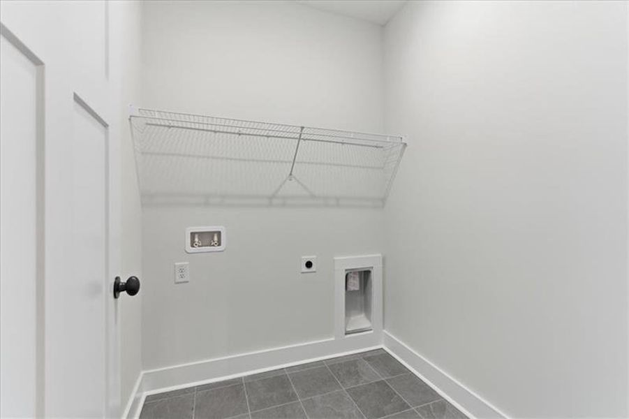 Spacious, unfurnished interior of a new home in , Rome (Image 30).